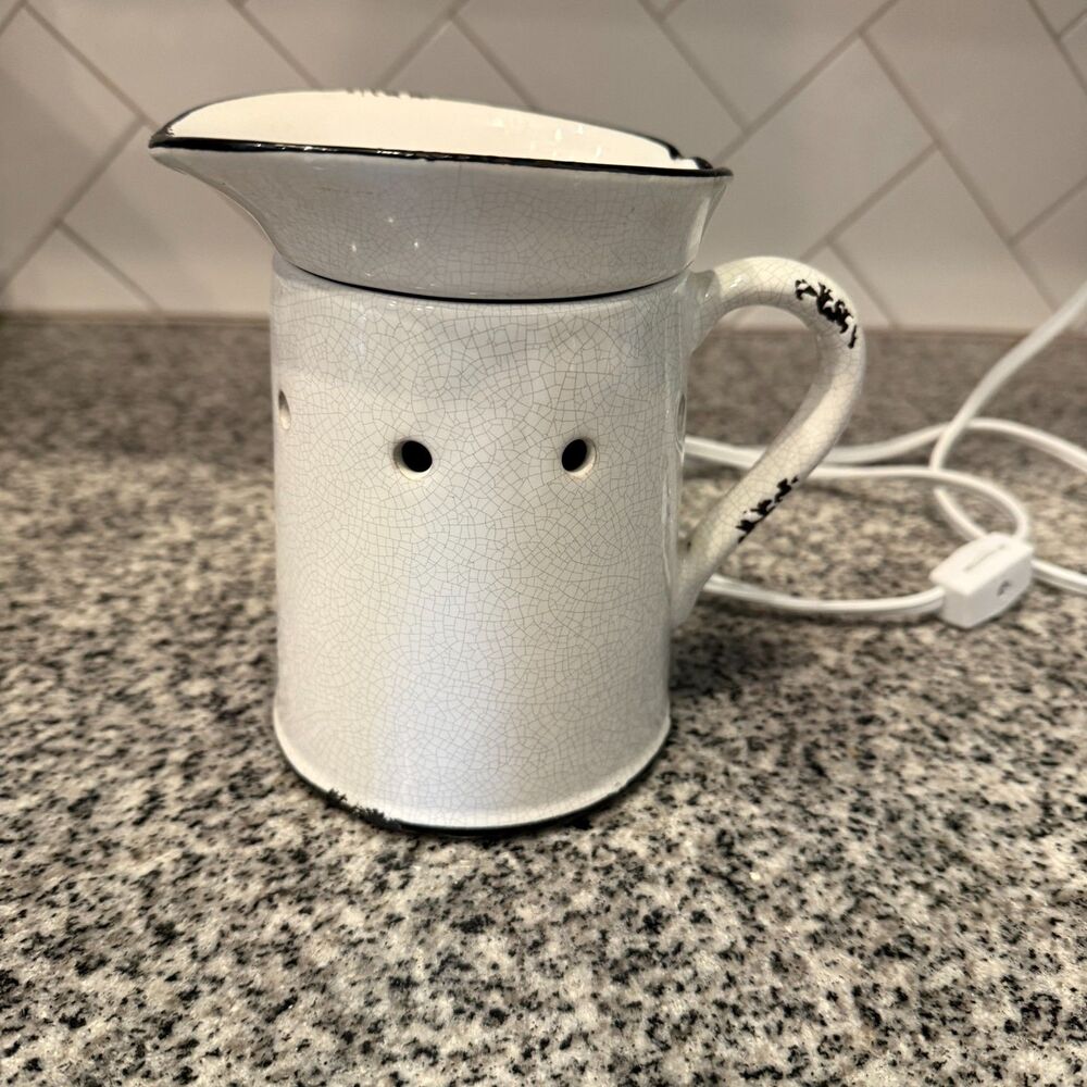 Scentsy Prairie Pitcher Warmer Distressed Finish Shabby Chic Rustic No Bulb